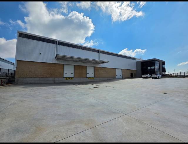 3,107M² WAREHOUSE TO LET IN AIRPORT PARK